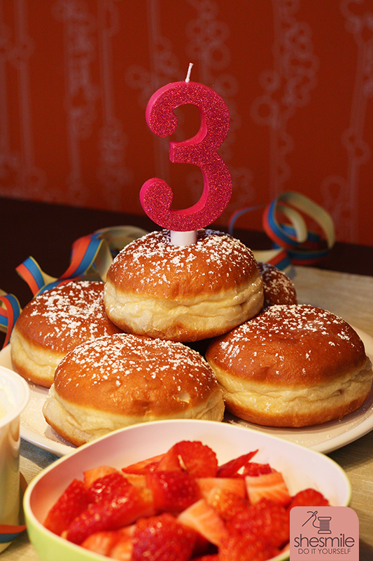 Eine Krapfentorte zum 3. Geburtstag! Faschingsparty! Helau! Einfach. Kreativ. shesmile!
