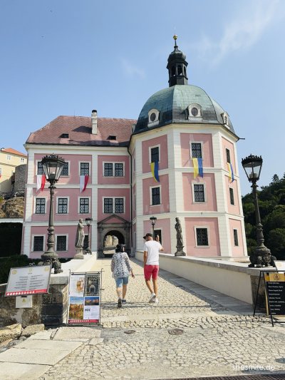 Bečov nad Teplou, Teplá & Restaurant Ve Skále