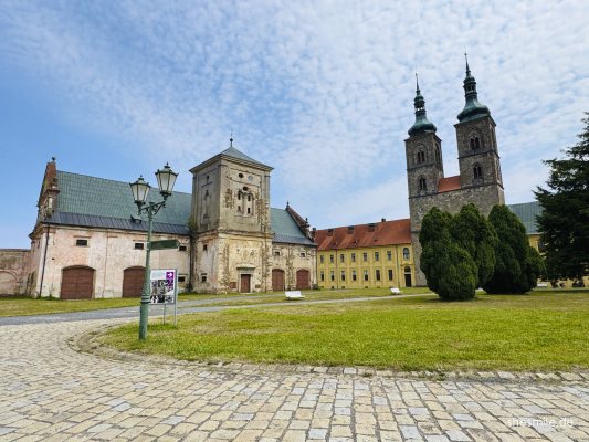 Bečov nad Teplou, Teplá & Restaurant Ve Skále
