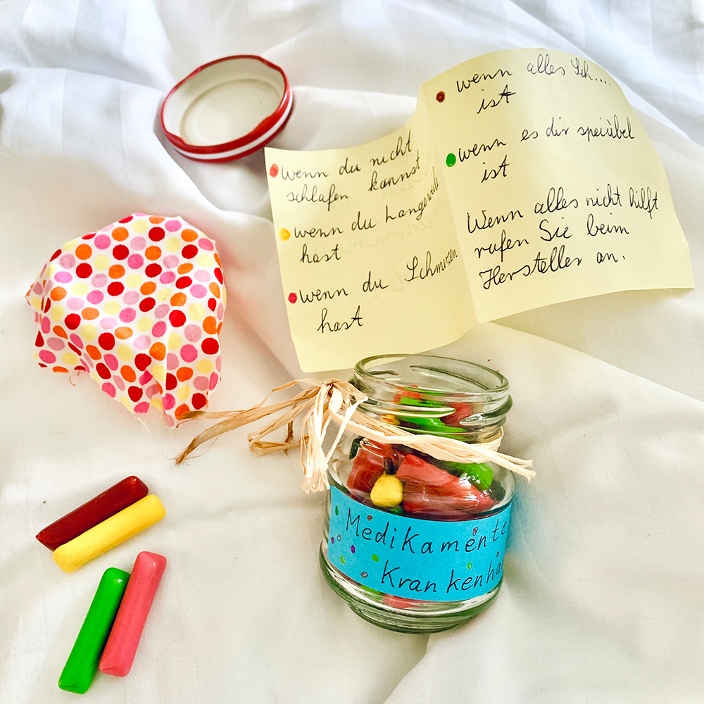 Abendessen gabs noch, mein Mann hat mich kurz besucht und ein paar bunte Motivationstabletten hab ich gefuttert! Danke Melie für die tolle Idee!