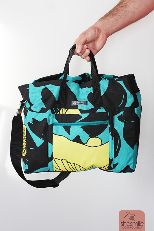 Eine große Eine-für-Alles Handtasche Big Elli aus Användbar von IKEA (Nähanleitung und Schnittmuster von shesmile)