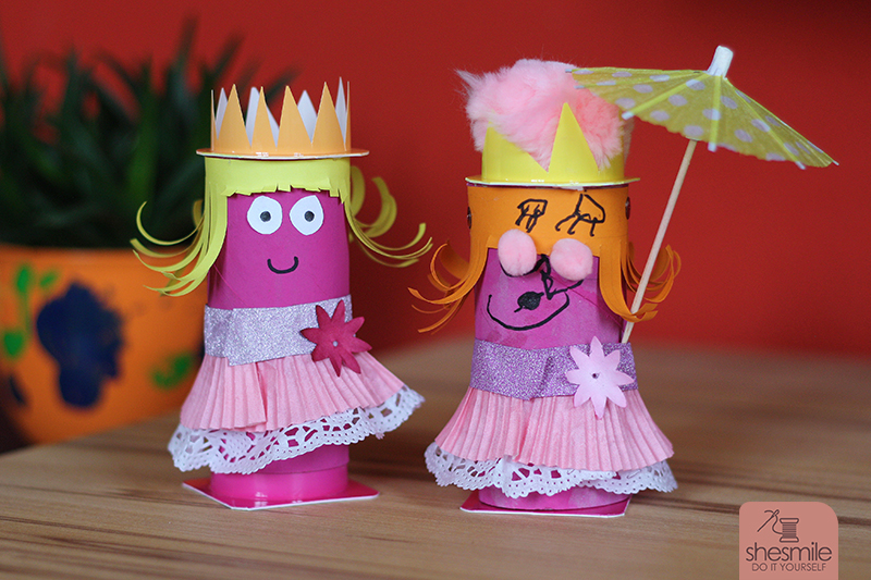 Schnipp. Schnapp. Wir basteln! Eine Glitzerprinzessin aus Klorollen basteln mit Kindern.