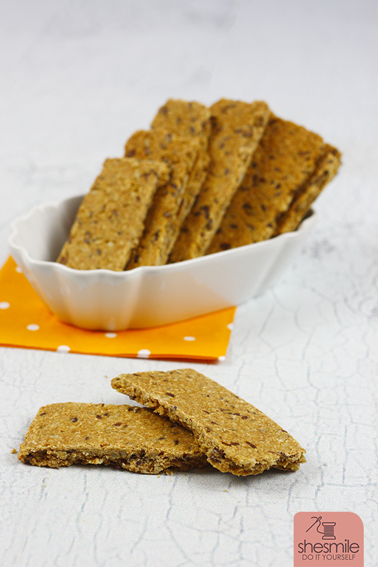Müsli und Müsliriegel selber machen - Lecker & ballaststoffreich (Ein Rezept mit Backanleitung von shesmile)