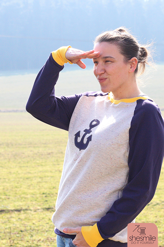 Ein Raglan-Pullover Bethioua mit Letterello-Anker und Makerist-Traumstöffchen (Genäht von shesmile)