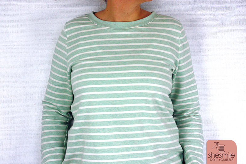Ein lillesol women No.10 Longsleeve Pullover in mintgrün-gestreift nur für mich. Eine Nähanleitung mit Schnittmuster von lillesol & pelle. Genäht von shesmile Do it Yourself.