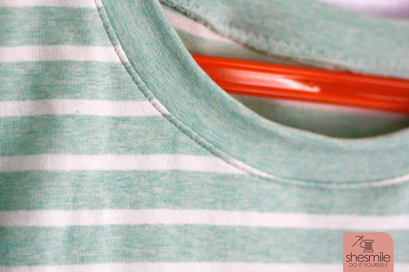 Ein lillesol women No.10 Longsleeve Pullover in mintgrün-gestreift nur für mich. Eine Nähanleitung mit Schnittmuster von lillesol & pelle. Genäht von shesmile Do it Yourself.