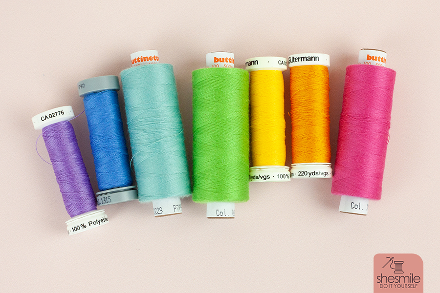 Ein Regenbogenkissen nähen und Hoffnung geben! Ein Schnittmuster mit Nähanleitung von Schnittverhext. Genäht von shesmile. Shit a Rainbow on Cancer!