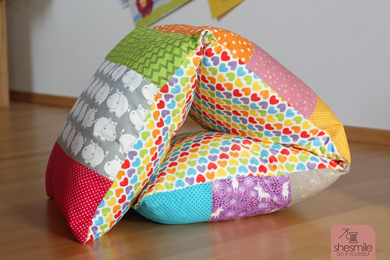 Mama-Tochter-Nähprojekt: Ein Regenbogen-Kissen für die Kuschelecke
