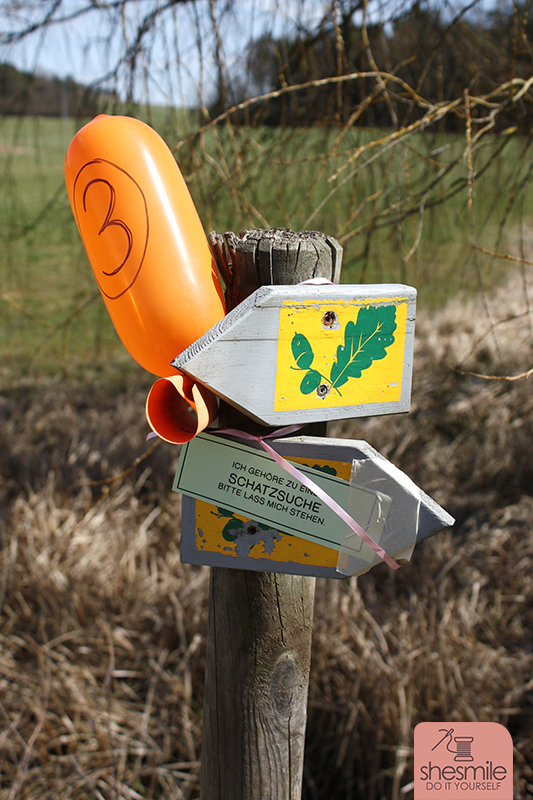 Eine Schatzsuche zum 6. Kindergeburtstag draußen in der Natur mit 7 Vorschulkindern unterwegs. Idee, Aufgaben und Bilder von shesmile.