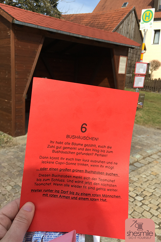 Eine Schatzsuche zum 6. Kindergeburtstag draußen in der Natur mit 7 Vorschulkindern unterwegs. Idee, Aufgaben und Bilder von shesmile.