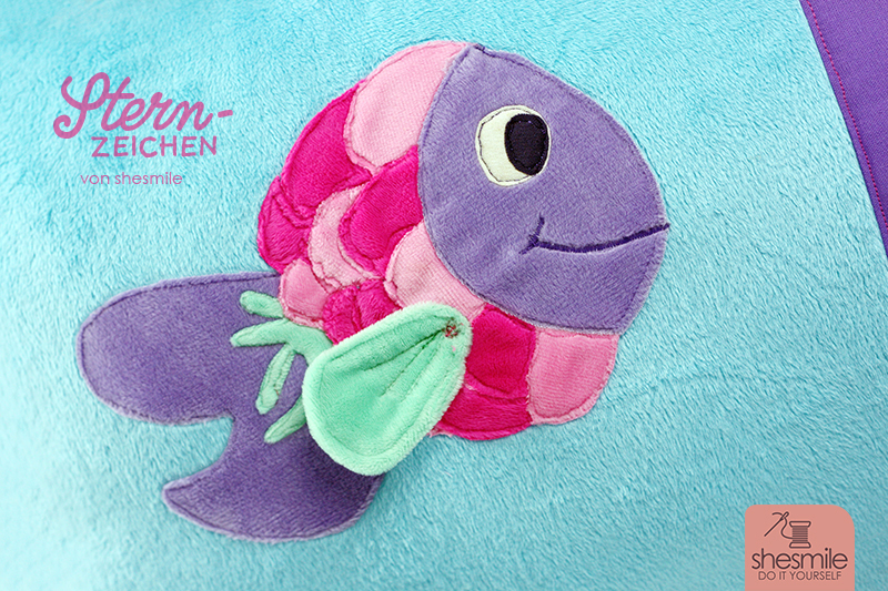 Sternzeichen Fische, ein Namens-Kuschelkissen zum Geburtstag. Applikationsvorlage von shesmile.