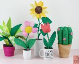 Nähanleitung und Schnittmuster gestaltet als PDF-E-Book von shesmile für Frieda Knopfblume. Die Zimmerpflanzen aus Stoff für das Kinderzimmer, Allergiker, Vielreisende, kranke und alte Menschen, schattige Plätzchen oder Pflanzendummies wie mich!
