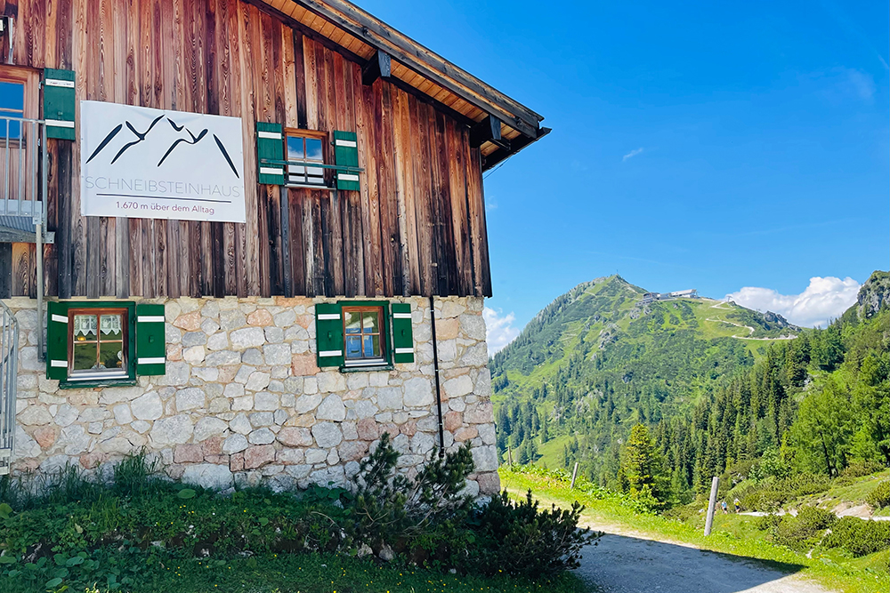 1.800 Meter über dem Alltag! Mit der Jennerbahn in Berchtesgaden auf die Jenner Bergstation zum Wandern mit der Familie. Bergurlaub! Reisetagebuch von shesmile.