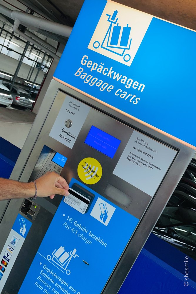 Ohne Stress, einen Tag früher am Flughafen. Koffer packen und Anfahrt zum Flughafen Frankfurt mit Übernachtung im Hotel Meininger. Ein Erlebnisbericht im Reisetagebuch von shesmile.