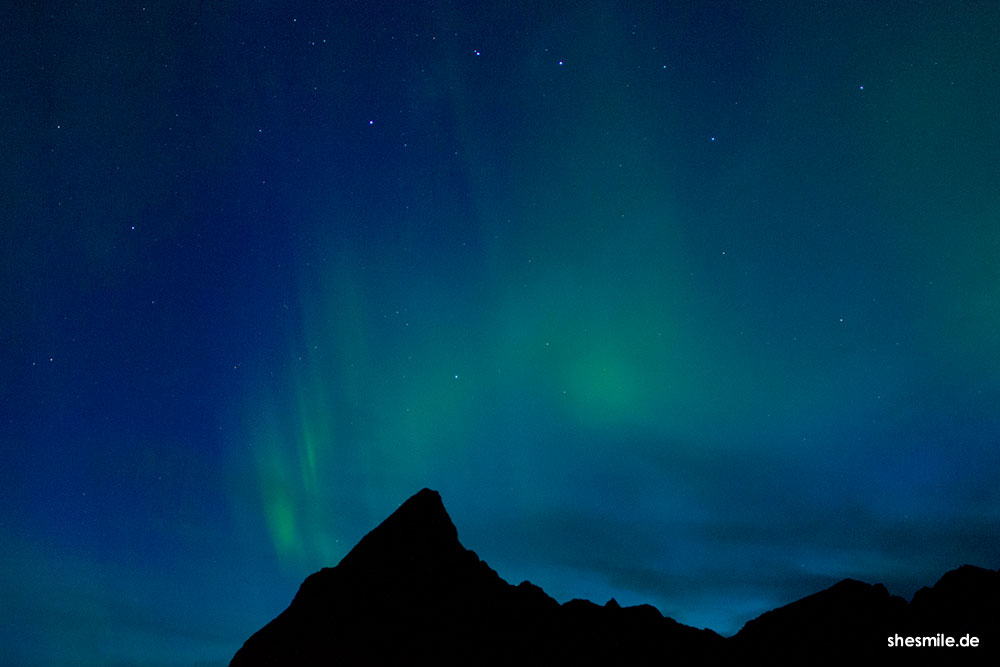 2022 0901 000411 norwegen nordlichter shesmile 1