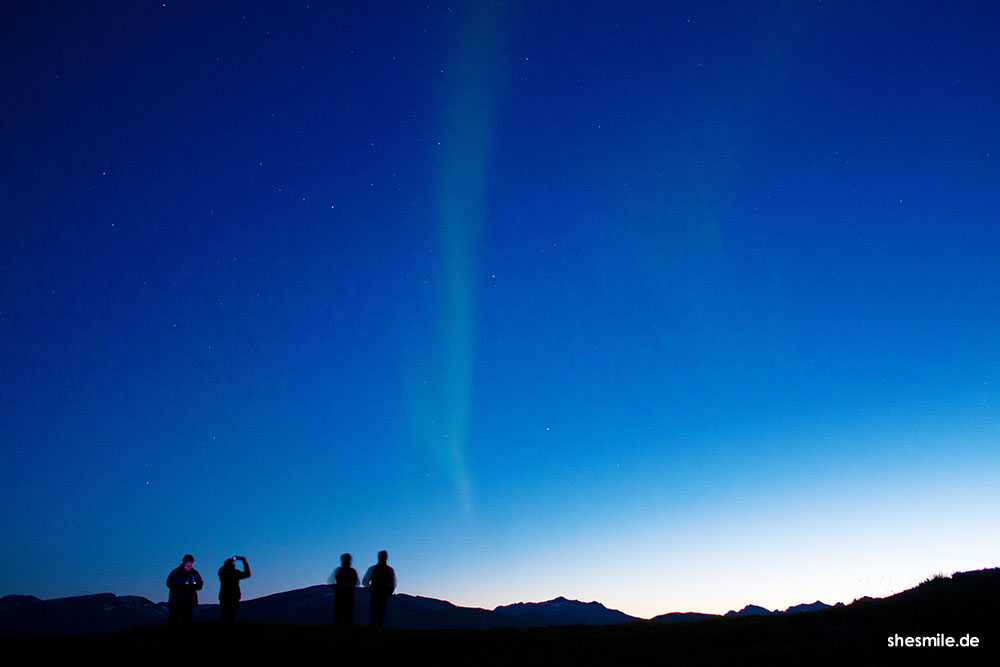 2022 0901 230259 norwegen nordlichter shesmile