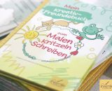 Mein Kreativ-Freundebuch zum Malen, Kritzeln und Schreiben (Illustriert, gestaltet und gedruckt von shesmile) Erstellt im Eigenverlag.