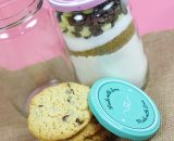 Bastelanleitung, Rezept und Druckvorlage gestaltet als PDF-E-Book und Digistamp von shesmile für eine leckere Geschenkidee zu jedem Anlass. Vier verschiedene Themen/Sprüche sind enthalten: Liebesrezept! Eure Liebe hält ewig. Glücksrezept! Unsere Freu