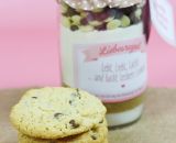 Bastelanleitung, Rezept und Druckvorlage gestaltet als PDF-E-Book und Digistamp von shesmile für eine leckere Geschenkidee zu jedem Anlass. Vier verschiedene Themen/Sprüche sind enthalten: Liebesrezept! Eure Liebe hält ewig. Glücksrezept! Unsere Freu