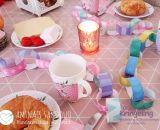 Bastelanleitung und Druckvorlage gestaltet als PDF-E-Book für eine Dekokette aus Papierstreifen zum Ausmalen, Schneiden üben und Basteln für Groß und Klein. Kringeling von shesmile.