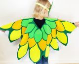 Nähanleitung und Schnittmuster gestaltet als PDF-E-Book von shesmile zum Nähen eines Eulenkostüms aus Stoff. Mit Umhang und Gesichtsmaske. Passend für ein Eulenkostüm oder PJ Masks Eulette.