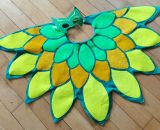 Nähanleitung und Schnittmuster gestaltet als PDF-E-Book von shesmile zum Nähen eines Eulenkostüms aus Stoff. Mit Umhang und Gesichtsmaske. Passend für ein Eulenkostüm oder PJ Masks Eulette.