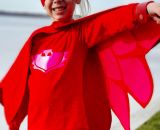 Nähanleitung und Schnittmuster gestaltet als PDF-E-Book von shesmile zum Nähen eines Eulenkostüms aus Stoff. Mit Umhang und Gesichtsmaske. Passend für ein Eulenkostüm oder PJ Masks Eulette.