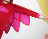 Nähanleitung und Schnittmuster gestaltet als PDF-E-Book von shesmile zum Nähen eines Eulenkostüms aus Stoff. Mit Umhang und Gesichtsmaske. Passend für ein Eulenkostüm oder PJ Masks Eulette.