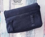 Nähanleitung und Schnittmuster gestaltet als PDF-E-Book für eine Gürteltasche in 2 Größen mit großem Reißverschluss-Fach und Verschlussklappe HipPack von shesmile. Dein Lieblingstäschchen bestückt mit allem was du immer bei dir haben willst. 