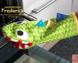 Handschuh Frederick (Eine Nähanleitung mit Schnittmuster von shesmile) Einheitsgröße. Ideal für Ofen und Grill. Nähbar als Krokodil, Hai, Schlange oder ganz neutral.
