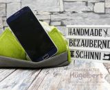 Hügelbert, das Handy-Schräghalte-Kissen. Eine Nähanleitung mit Schnittmuster in 2 Größen von shesmile. Für Tablet, E-Book Reader oder Handy. Für Kinder oder Erwachsene. Ergebnisse aus dem Probenähen.