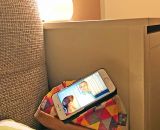 Hügelbert, das Handy-Schräghalte-Kissen. Eine Nähanleitung mit Schnittmuster von shesmile. Abends im Bett noch Serien am Handy schauen? Eingekuschelt in die Decke und die Hände werde nicht mehr kalt? Danke Hügelbert!