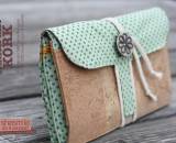 Kulturtasche / Reisekosmetik -Hanging3- (Nähanleitung und Schnittmuster von shesmile). Genäht mit Designelementen aus Kork.