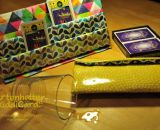 Kartenhalter KiddiCard aus Stoff. Eine Nähanleitung mit Schnittmuster von shesmile. Ideal für Unterwegs oder Zuhause. Aufgeklappt, zusammengesteckt, Spielkarten aus der intgegrierten Tasche rausgeholt und schon kann die Spielpartie losgehen. Ergebnis