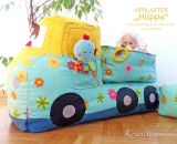 Kipplaster Hüppa (Eine Nähanleitung mit Schnittmuster von shesmile) Hüppa, der Kipplaster aus Stoff zum Hüpfen und Bepacken. Als Adventskalender, Kinderzimmer-Utensilo, Feuerwehr-Auto oder Hüpf-Rutsch-Baustellenfahrzeug. Ergebnisse aus dem Probenähen