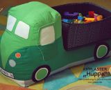 Kipplaster Hüppa (Eine Nähanleitung mit Schnittmuster von shesmile) Hüppa, der Kipplaster aus Stoff zum Hüpfen und Bepacken. Als Adventskalender, Kinderzimmer-Utensilo, Feuerwehr-Auto oder Hüpf-Rutsch-Baustellenfahrzeug. Ergebnisse aus dem Probenähen