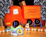 Kipplaster Hüppa (Eine Nähanleitung mit Schnittmuster von shesmile) Hüppa, der Kipplaster aus Stoff zum Hüpfen und Bepacken. Als Adventskalender, Kinderzimmer-Utensilo, Feuerwehr-Auto oder Hüpf-Rutsch-Baustellenfahrzeug. Ergebnisse aus dem Probenähen