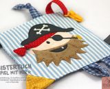 Knistertuch Spiel mit mir (Eine Nähanleitung, Schnittmuster und 6 verschiedene Applikationsvorlagen von shesmile) Hier genäht als Geschenk zur Geburt mit Piratenkopf Käptn Wildbart!