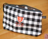 Kosmetiktasche Lotta (Nähanleitung und Schnittmuster von shesmile) Mit der kostenlosen Plotterdatei "Super Dad" von shesmile verschönert. Ein Weihnachtsgeschenk für meinen Mann.