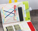Zeichenmappe Kreativ5 mit viel Platz für Malblöcke, Skizzenbücher, Buntstifte und Zeichenutensilien. Aber auch für Nähsachen oder Unterrichtsmaterial für Lehrer. Eine Nähanleitung mit Schnittmuster von shesmile. Einfach. Kreativ. Nähen.
