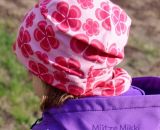 Mütze Mikki, eine einlagig-dünne Sommermütze für Babys und Kinder. Schnell und einfach genäht. Nur 4 Nähte mit dem Zick-Zack-Stich der Haushaltsnähmaschine. Eine Nähanleitung mit Schnittmuster von shesmile. Größe 37 bis 54 cm Kopfumfang (schräg gemes