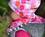 Mütze Mikki, eine einlagig-dünne Sommermütze für Babys und Kinder. Schnell und einfach genäht. Nur 4 Nähte mit dem Zick-Zack-Stich der Haushaltsnähmaschine. Eine Nähanleitung mit Schnittmuster von shesmile. Größe 37 bis 54 cm Kopfumfang (schräg gemes