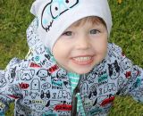 Mütze Mikki, eine einlagig-dünne Sommermütze für Babys und Kinder. Schnell und einfach genäht. Nur 4 Nähte mit dem Zick-Zack-Stich der Haushaltsnähmaschine. Eine Nähanleitung mit Schnittmuster von shesmile. Größe 37 bis 54 cm Kopfumfang (schräg gemes