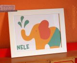 Elefant - Nelefant - Mit Wasserspritzer und Badehose ( Eine Illustration und Plotterdatei von shesmile)