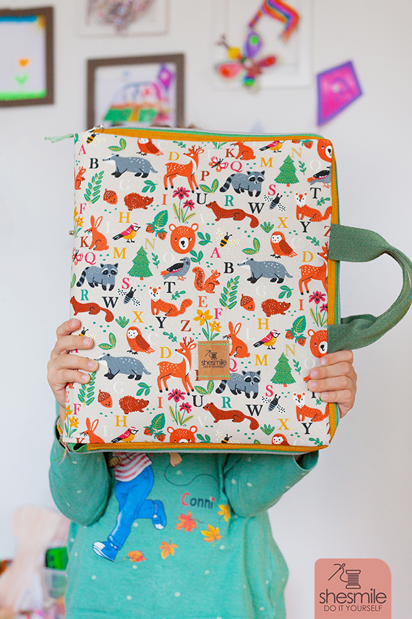 Mama, druckst du mir was aus? Eine Maltasche Orelie für das Vorschulkind nähen. Nähanleitung und Schnittmuster von shesmile. Stoffe und Material von Snaply.