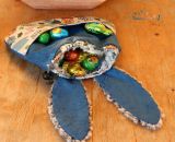 Nähanleitung und Schnittmuster gestaltet als PDF-E-Book für eine Wendetasche mit Kordelzug welche nach dem Wenden zum süßen Hasenkuscheltier wird. Der Osternesthase von shesmile! Dieses nachhaltige Osternest wird nach dem entleeren nicht weggeworfen 