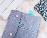 Nähanleitung und Schnittmuster gestaltet als PDF-E-Book von shesmile für ein Täschchen Petra mit Fächern für Periodenunterwäsche, (wiederverwendbare Stoff-) Slipeinlagen, Menstruationstasse und Tampons.