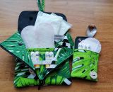 Nähanleitung und Schnittmuster gestaltet als PDF-E-Book von shesmile für ein Täschchen Petra mit Fächern für Periodenunterwäsche, (wiederverwendbare Stoff-) Slipeinlagen, Menstruationstasse und Tampons.