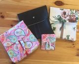 Nähanleitung und Schnittmuster gestaltet als PDF-E-Book von shesmile für ein Täschchen Petra mit Fächern für Periodenunterwäsche, (wiederverwendbare Stoff-) Slipeinlagen, Menstruationstasse und Tampons.
