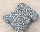 Nähanleitung und Schnittmuster gestaltet als PDF-E-Book von shesmile für ein Täschchen Petra mit Fächern für Periodenunterwäsche, (wiederverwendbare Stoff-) Slipeinlagen, Menstruationstasse und Tampons.